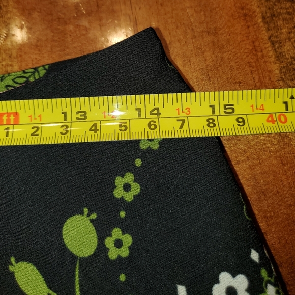 COVINGTON Size 8 black midi skirt with pink flowers - Picture 9 of 13